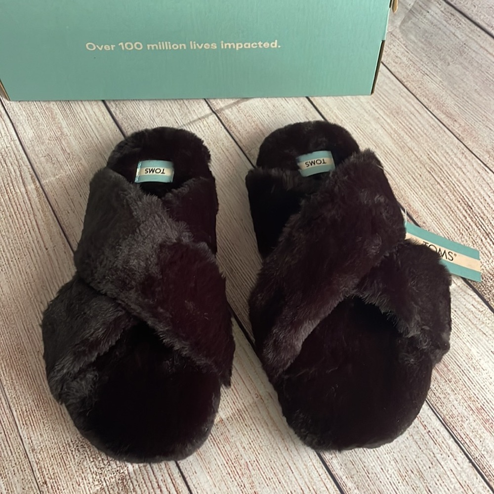 NWT TOMS